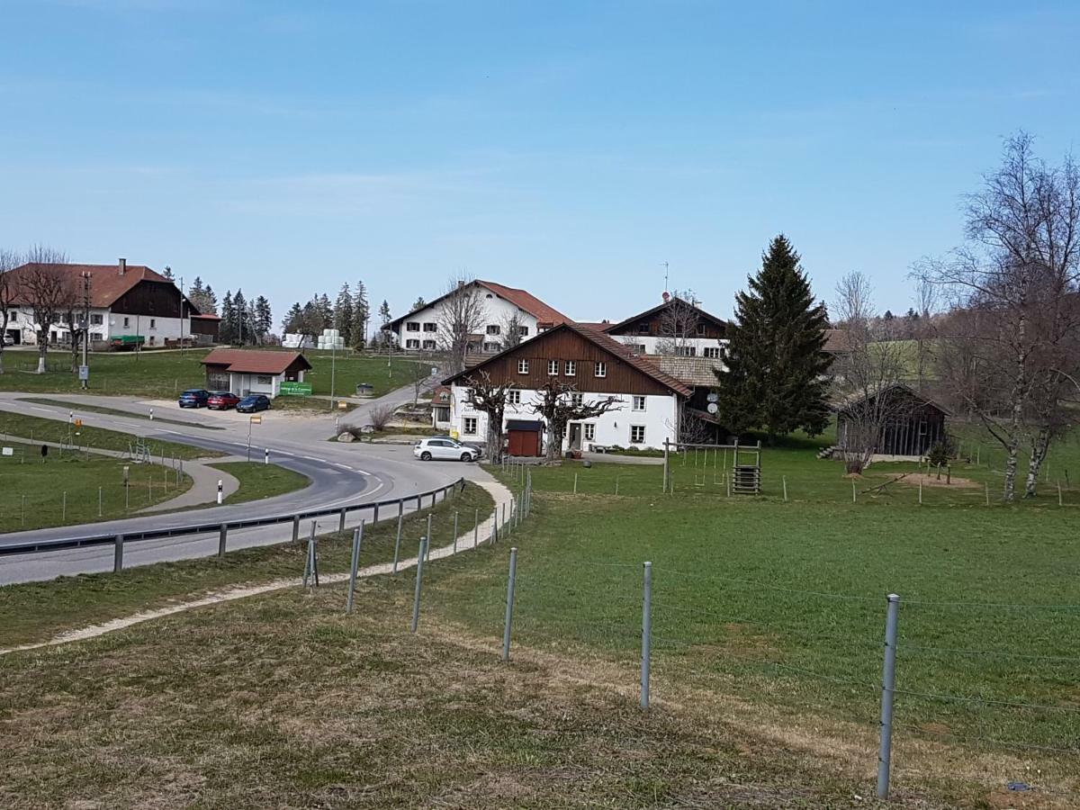 Auberge De La Couronne Saignelégier Eksteriør billede